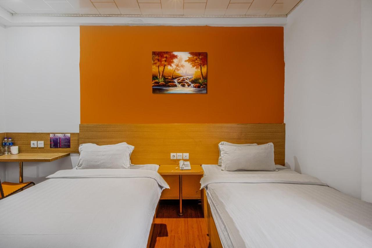 Suba Hotel Jakarta Exterior foto
