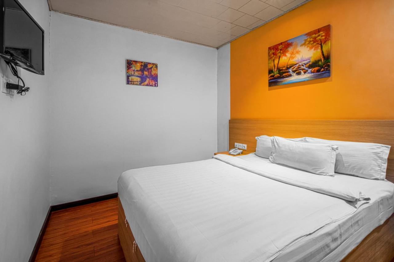 Suba Hotel Jakarta Exterior foto